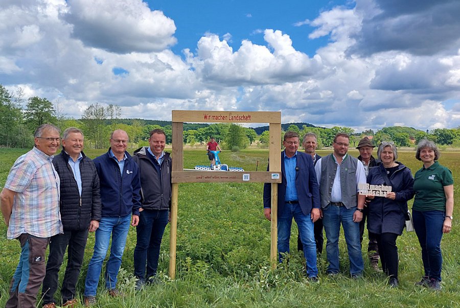 Gruppenbild auf Pflegefläche